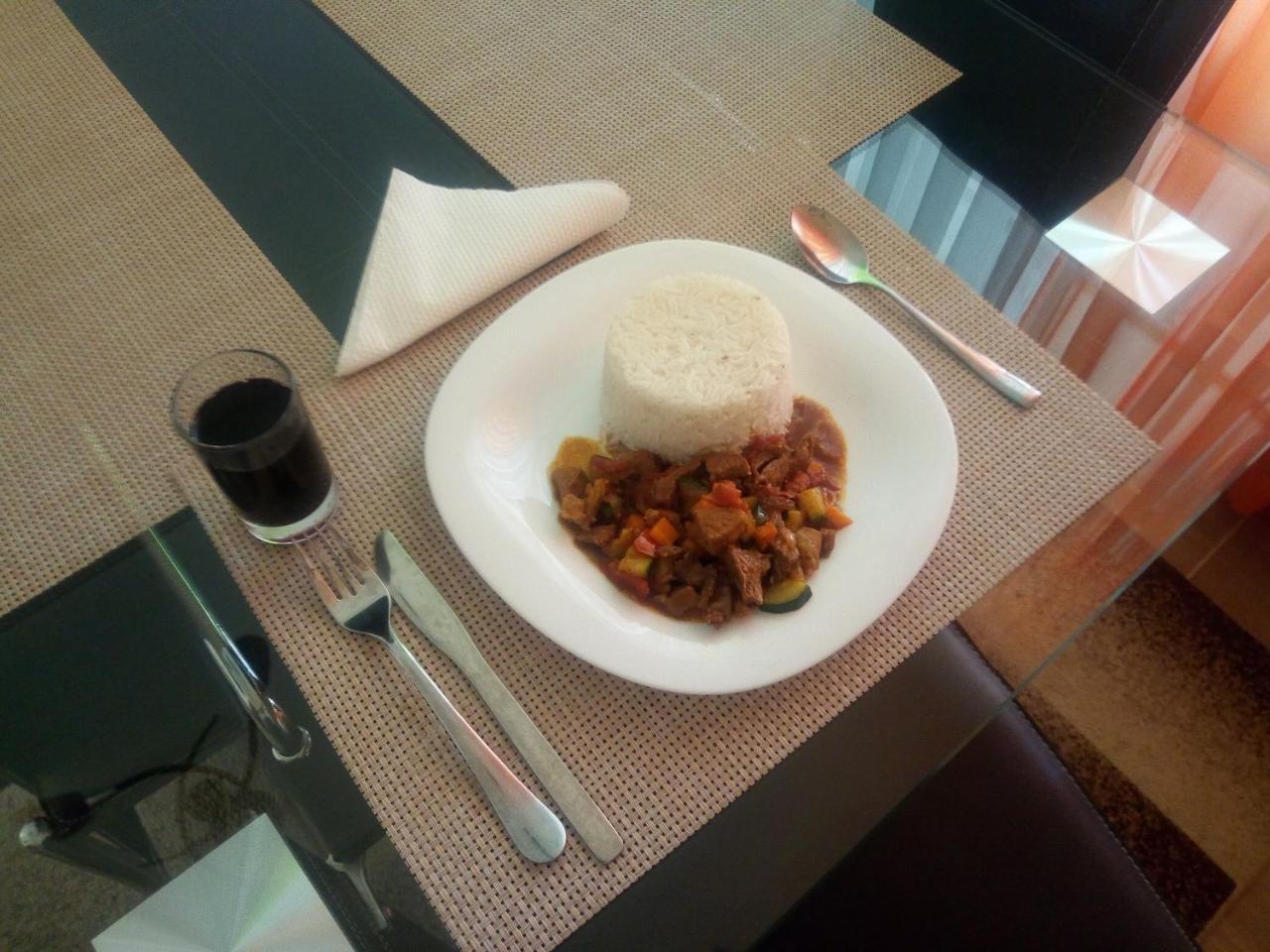 Elegant Comfy Rooms- Jkia Nairobi Esterno foto